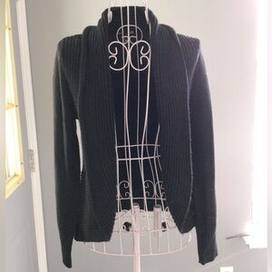 H&M Women Black long sleeve chunky Sweater